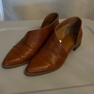 Target Size 9 Leather Cut Out Shoe